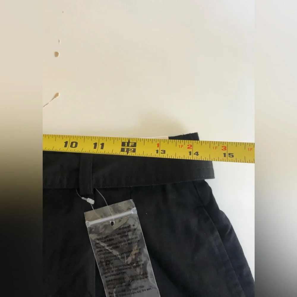 NWT! Uniqlo Womens Linen-Belted Culottes Size: M (28-29)